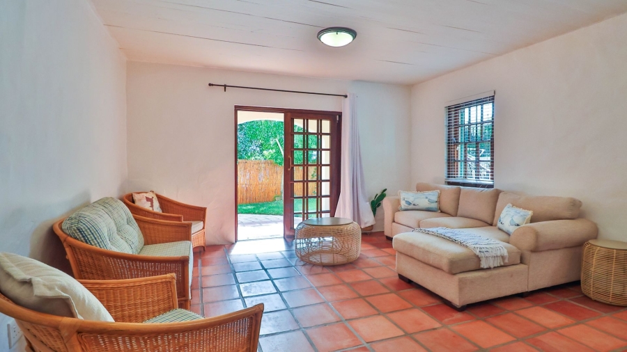 6 Bedroom Property for Sale in Kingfisher Creek Western Cape